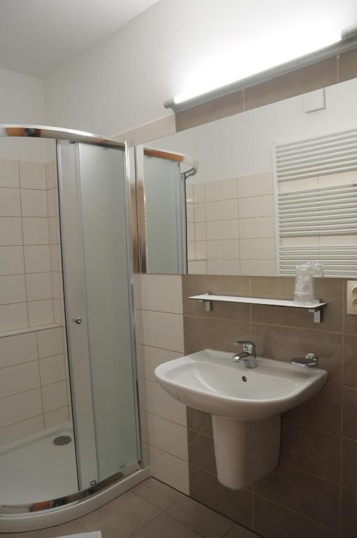 Hotel Kaskada Ledec nad Sazavou Phòng bức ảnh