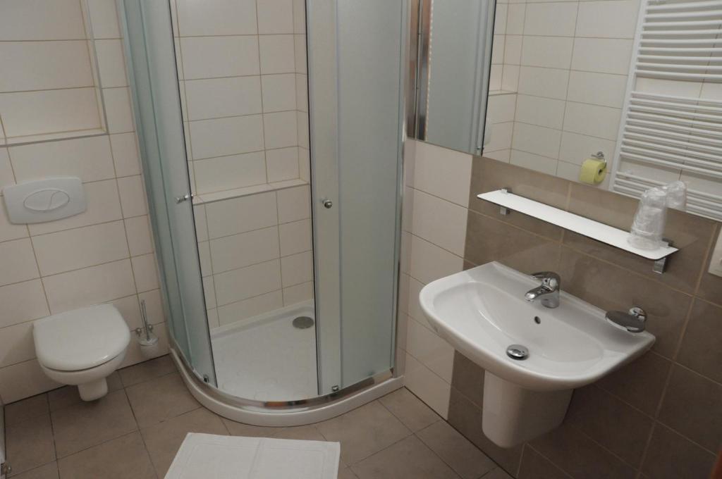 Hotel Kaskada Ledec nad Sazavou Phòng bức ảnh