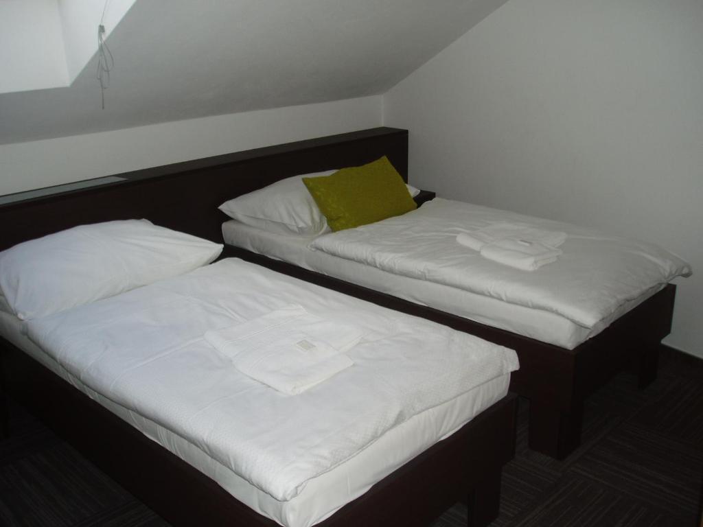 Hotel Kaskada Ledec nad Sazavou Phòng bức ảnh